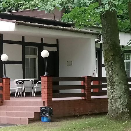 Hostel Dworek Osiecki Koral Osieki  Экстерьер фото