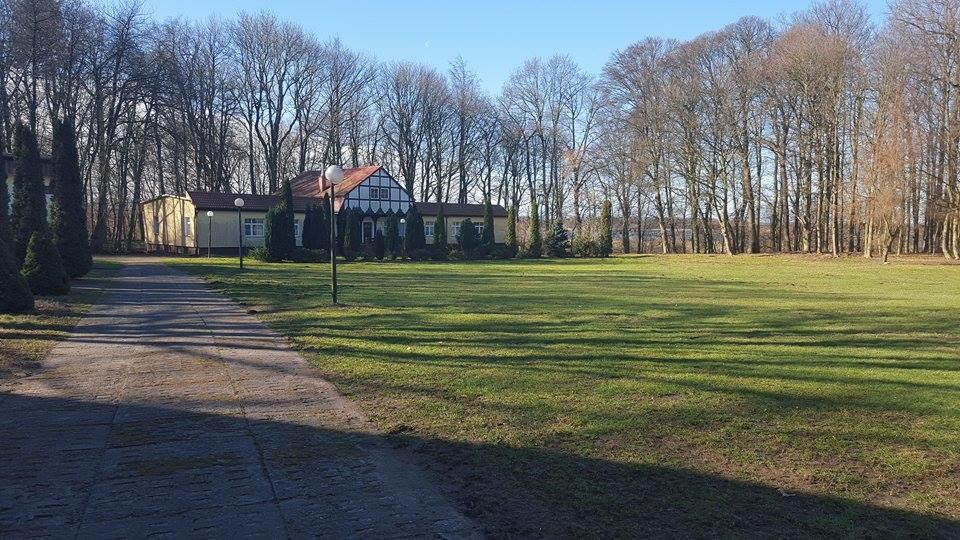 Hostel Dworek Osiecki Koral Osieki  Экстерьер фото